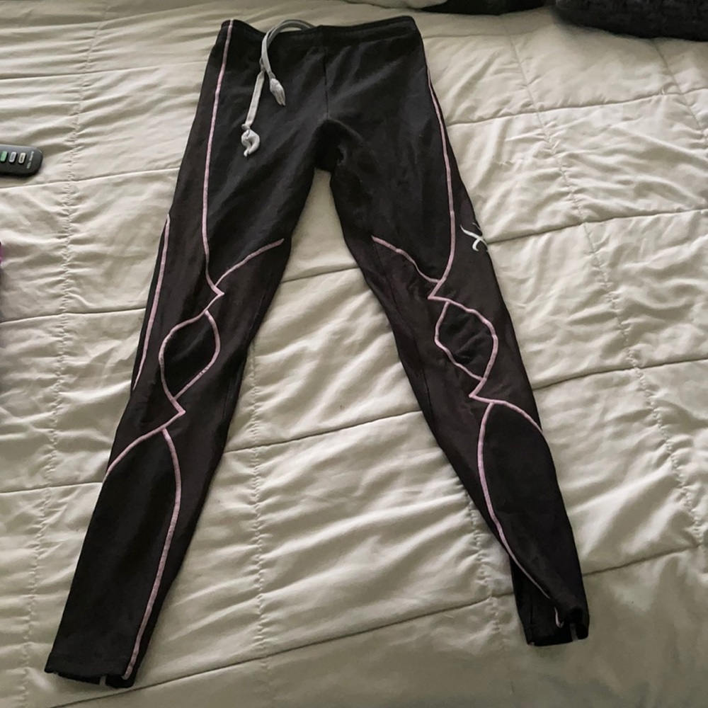 CWX XS black/lavender stitch leggings compression